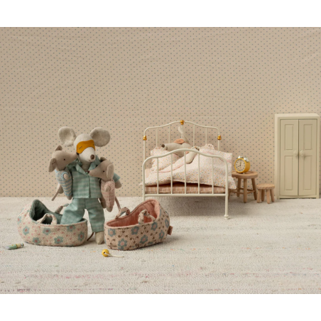 Bébé souris dans son couffin - Bleu