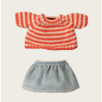 Pull tricot et jupe, Grande soeur souris