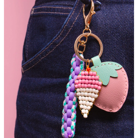 Kit Bag Charm Canette Pshiiit - Strawberry Milk